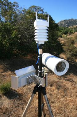 wireless camera/weather sensor